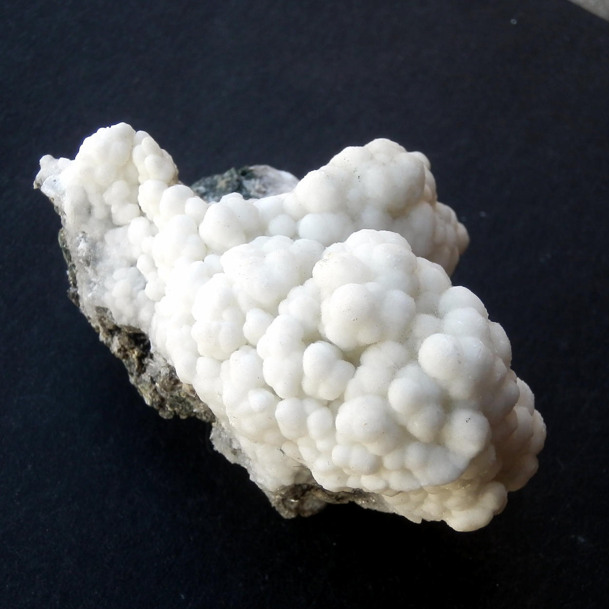 Hydromagnesite