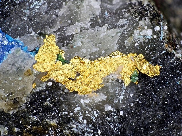 Gold & Pseudoboleite