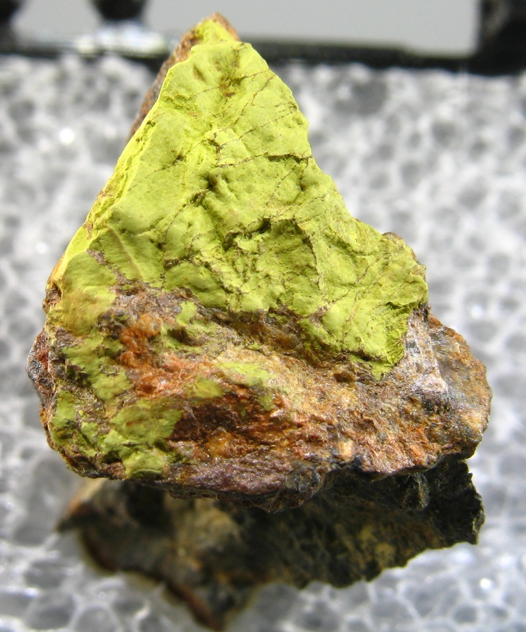 Chapmanite