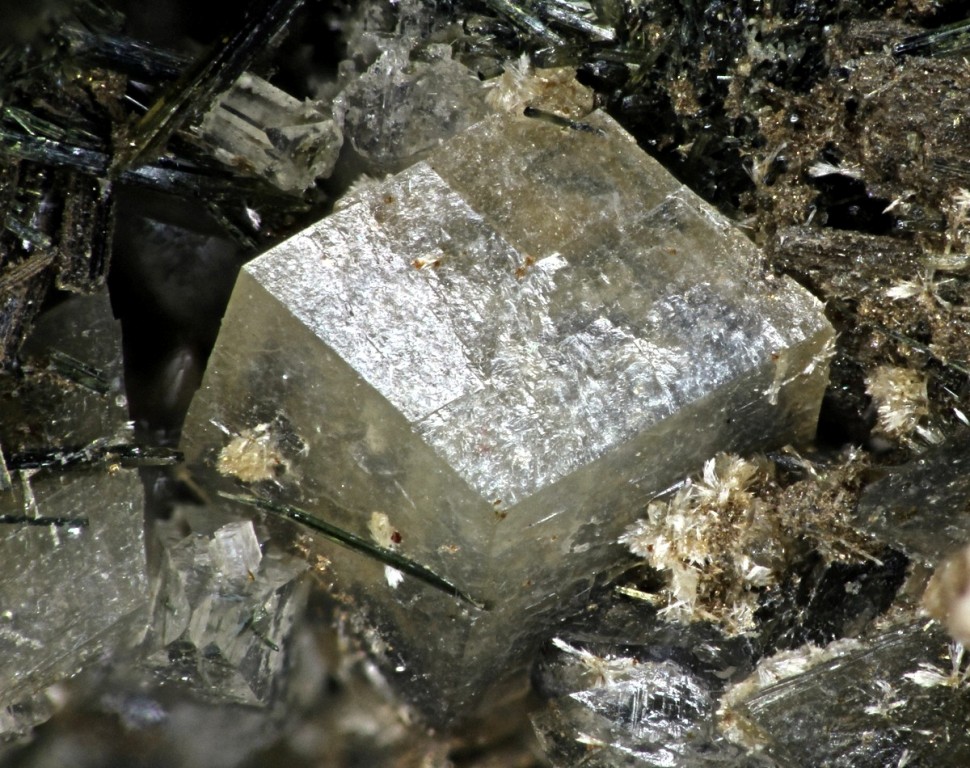 Sazykinaite-(Y) & Lemmleinite-K