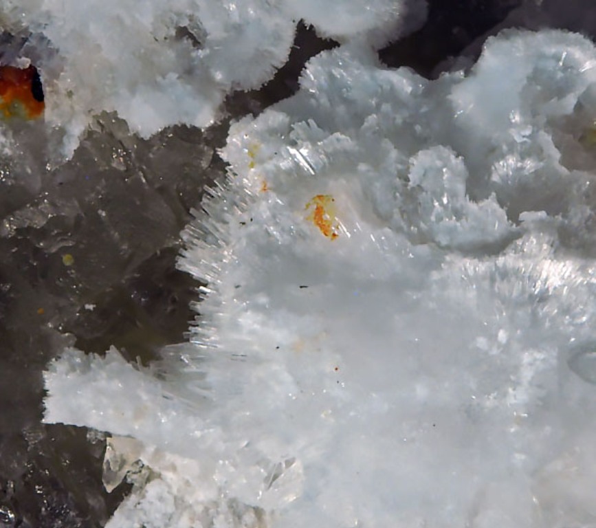 Macdonaldite