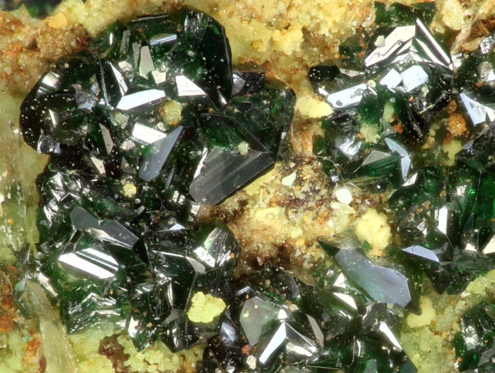 Gillardite & Gaspéite