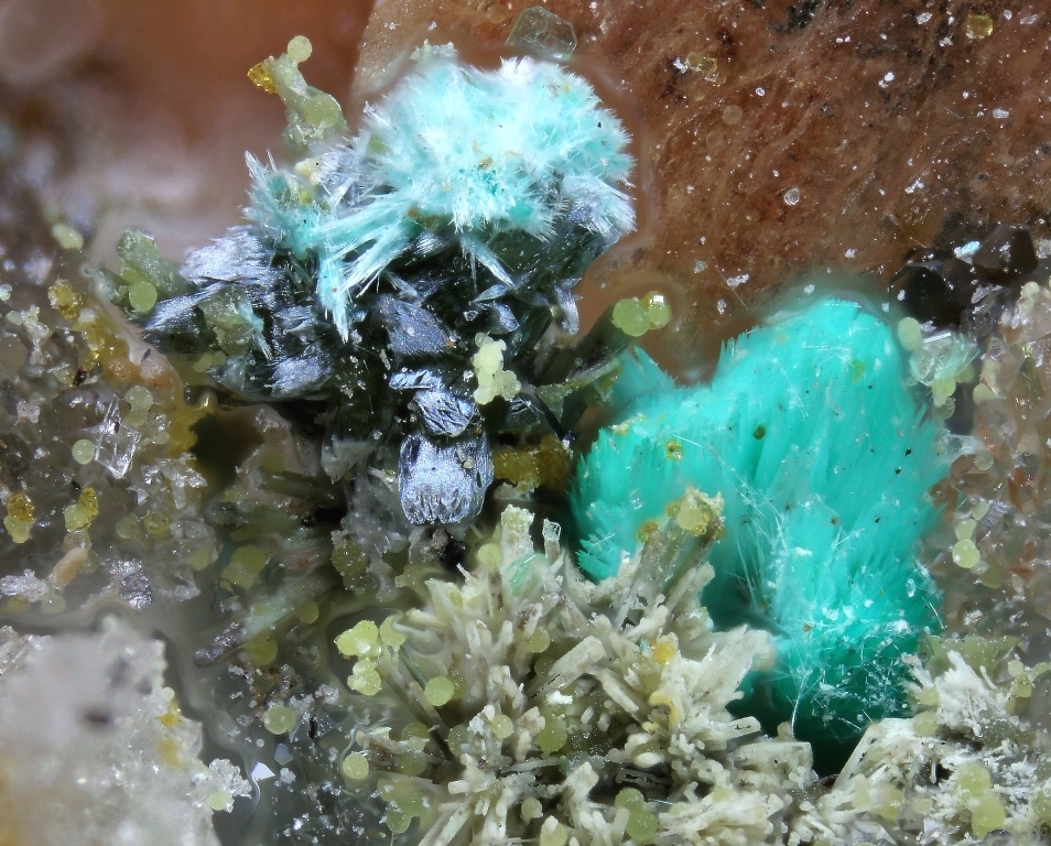 Atelestite Preisingerite Olivenite & Mixite