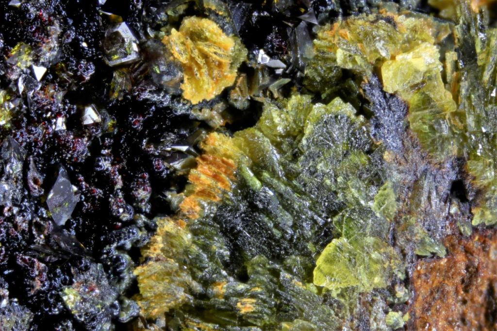 Kintoreite & Pattersonite