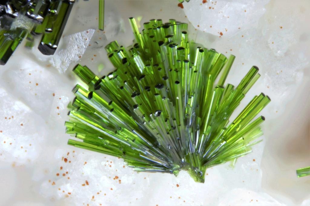 Agardite-(Ce)