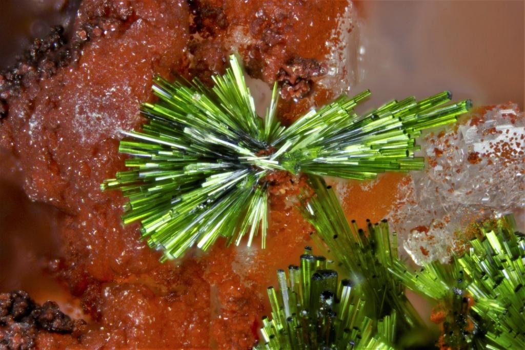 Agardite-(Ce)