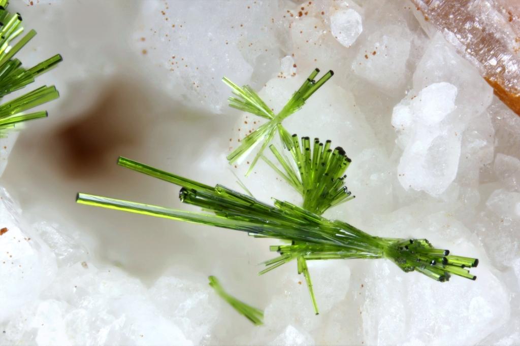 Agardite-(Ce)