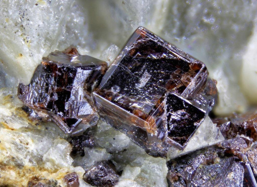 Tausonite
