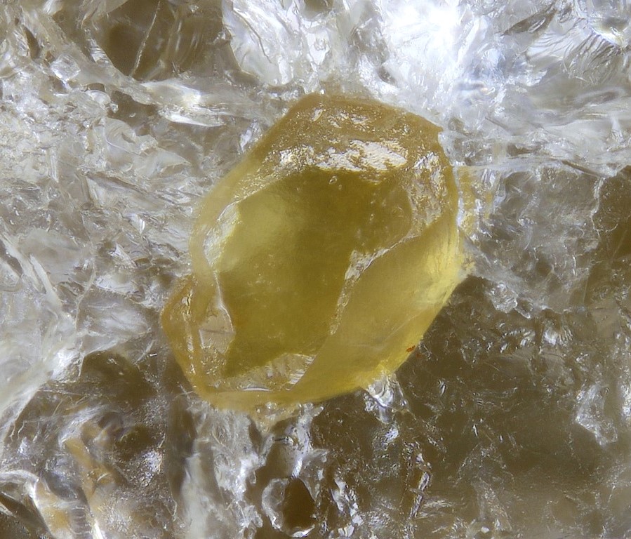 Hundholmenite-(Y)