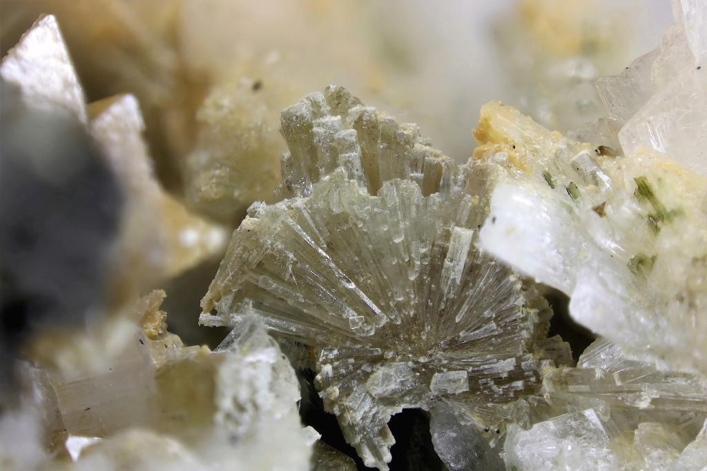 Petersenite-(Ce)