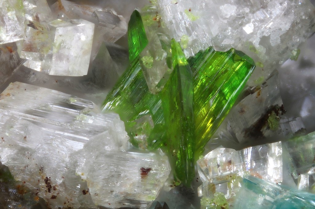 Molybdofornacite Dioptase & Wulfenite