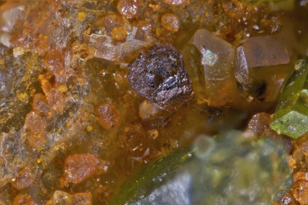 Cassedanneite & Embreyite