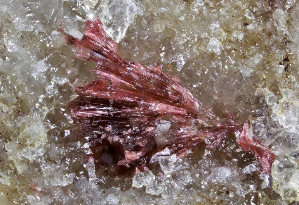 Magbasite