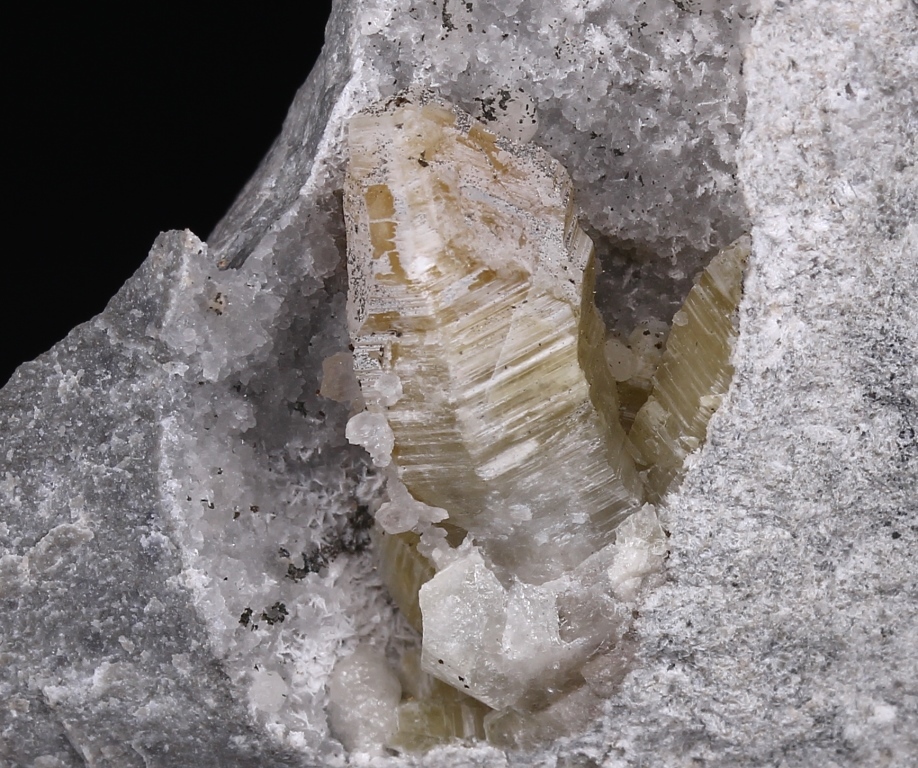 Weloganite