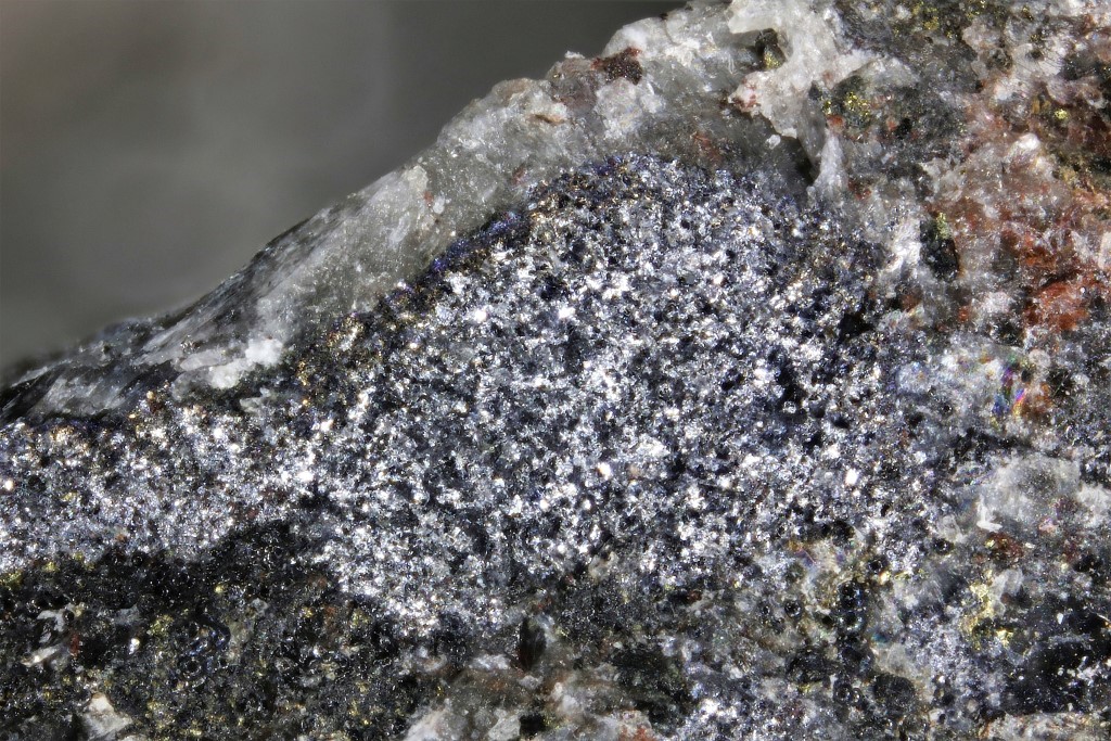 Eskebornite Bukovite Klockmannite Tiemannite Bohdanowiczite Eucairite Umangite Uraninite & Clausthalite