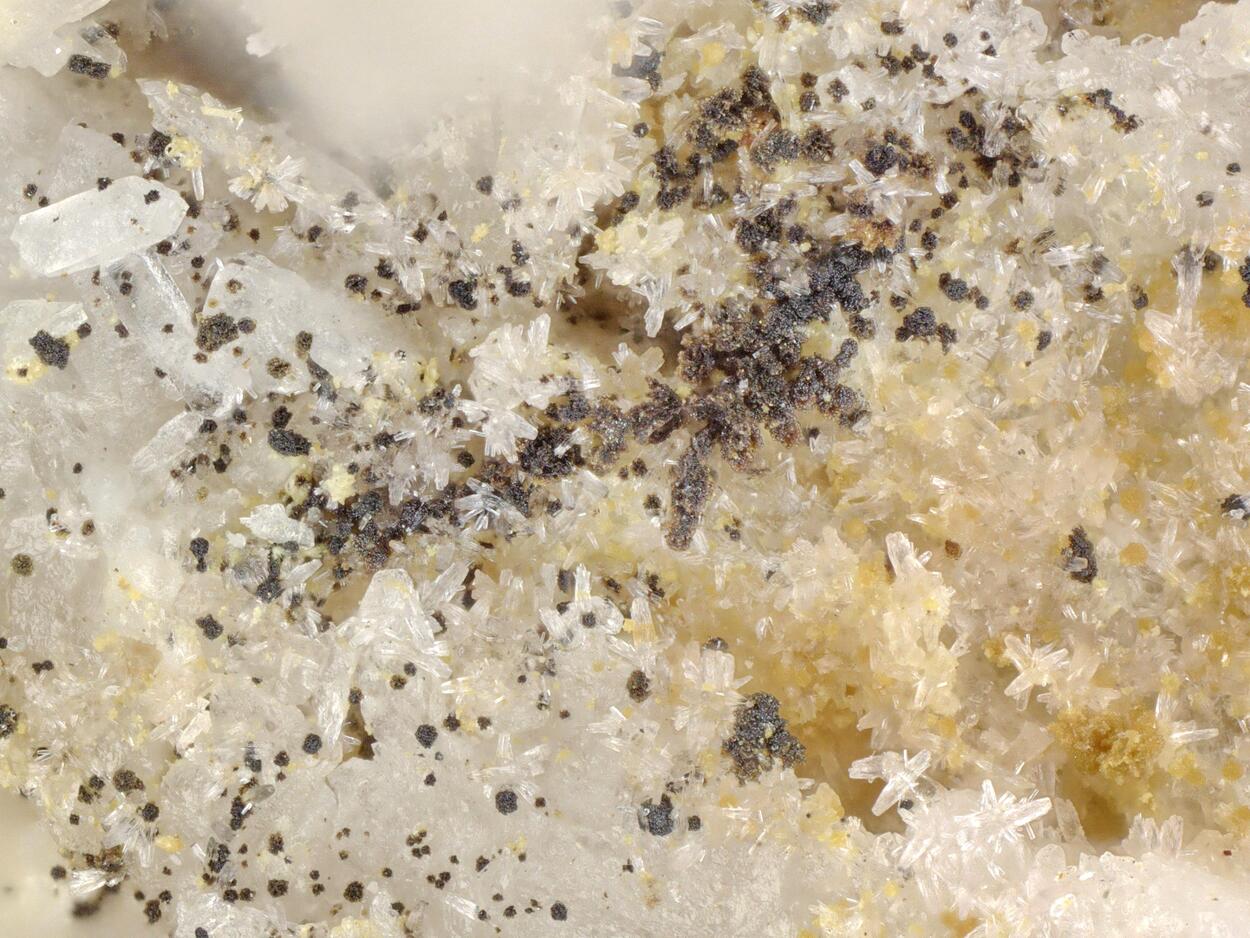 Rhabdophane-(La)