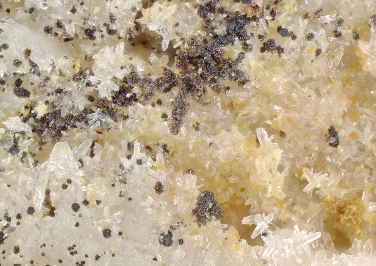 Rhabdophane-(La)