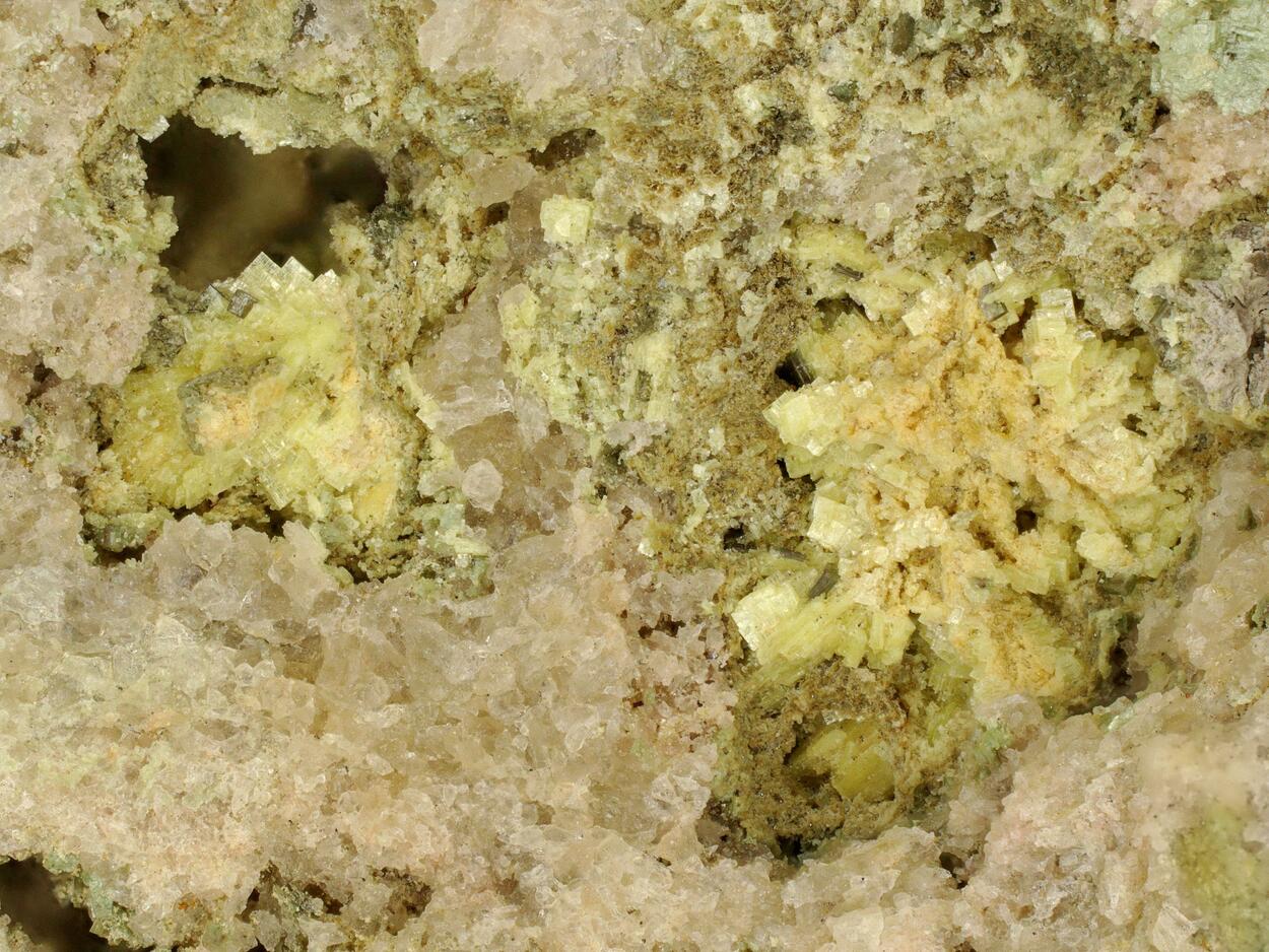 Metarauchite
