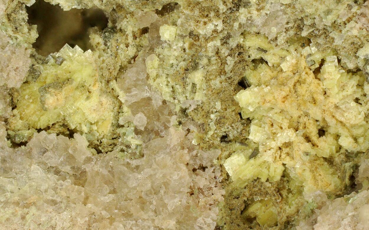 Metarauchite
