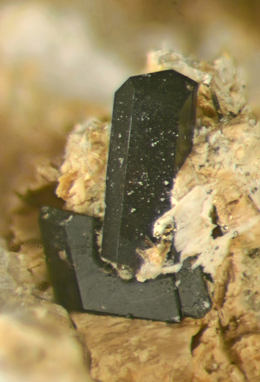 Varennesite & Manganoneptunite