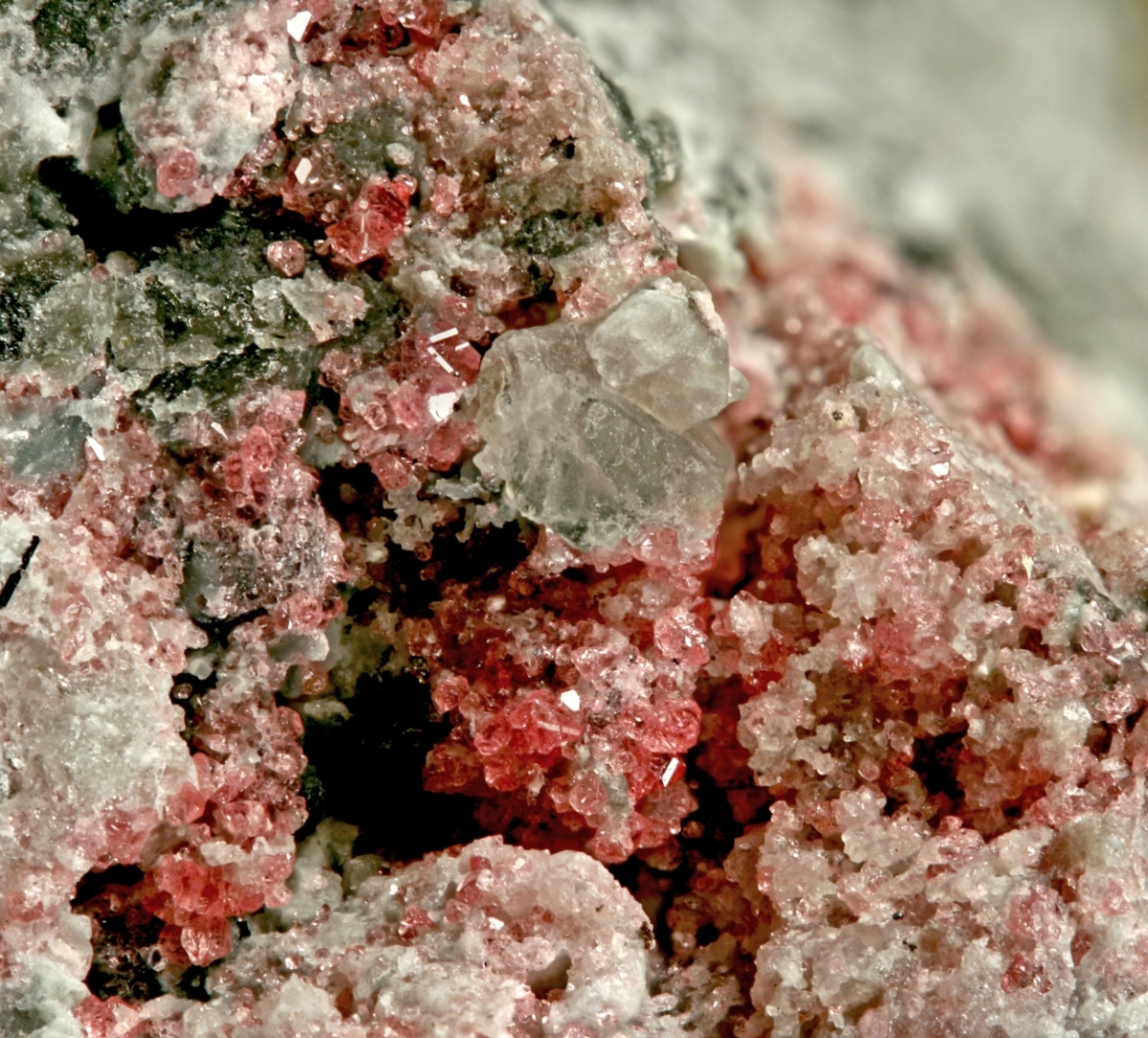 Kentbrooksite & Nepheline