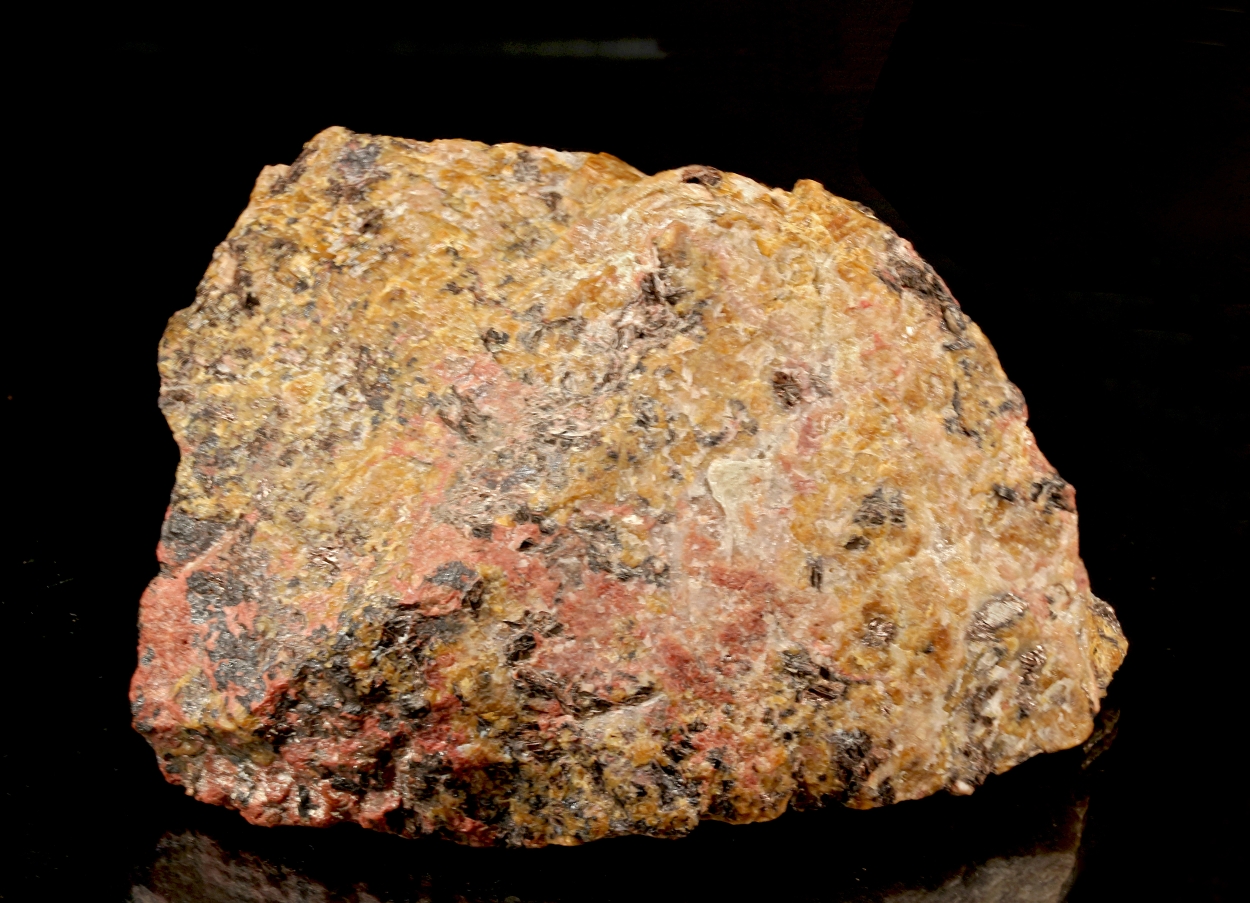 Datolite Clinohedrite Hancockite Hendricksite Axinite-(Mn) & Willemite