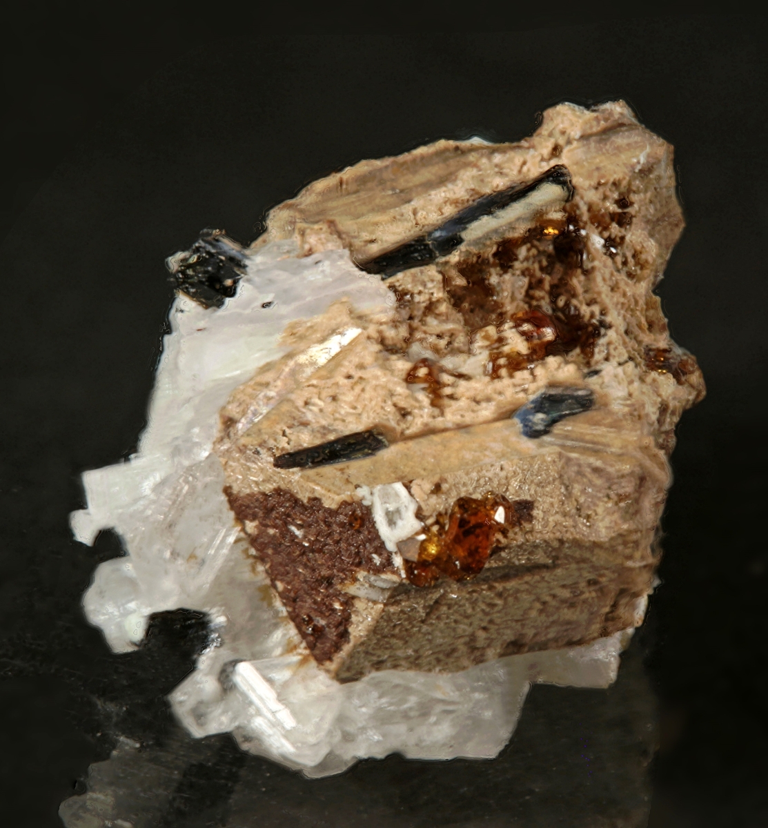 Manganoneptunite On Catapleiite Psm Eudialyte Group