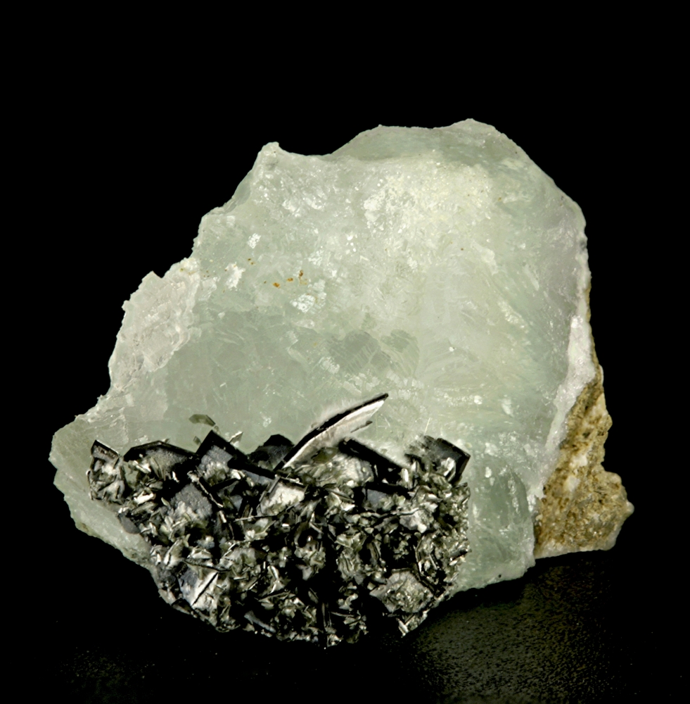 Byssolite On Babingtonite