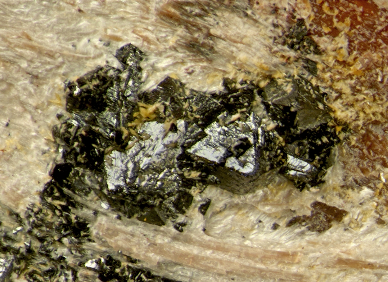 Hetaerolite & Sussexite