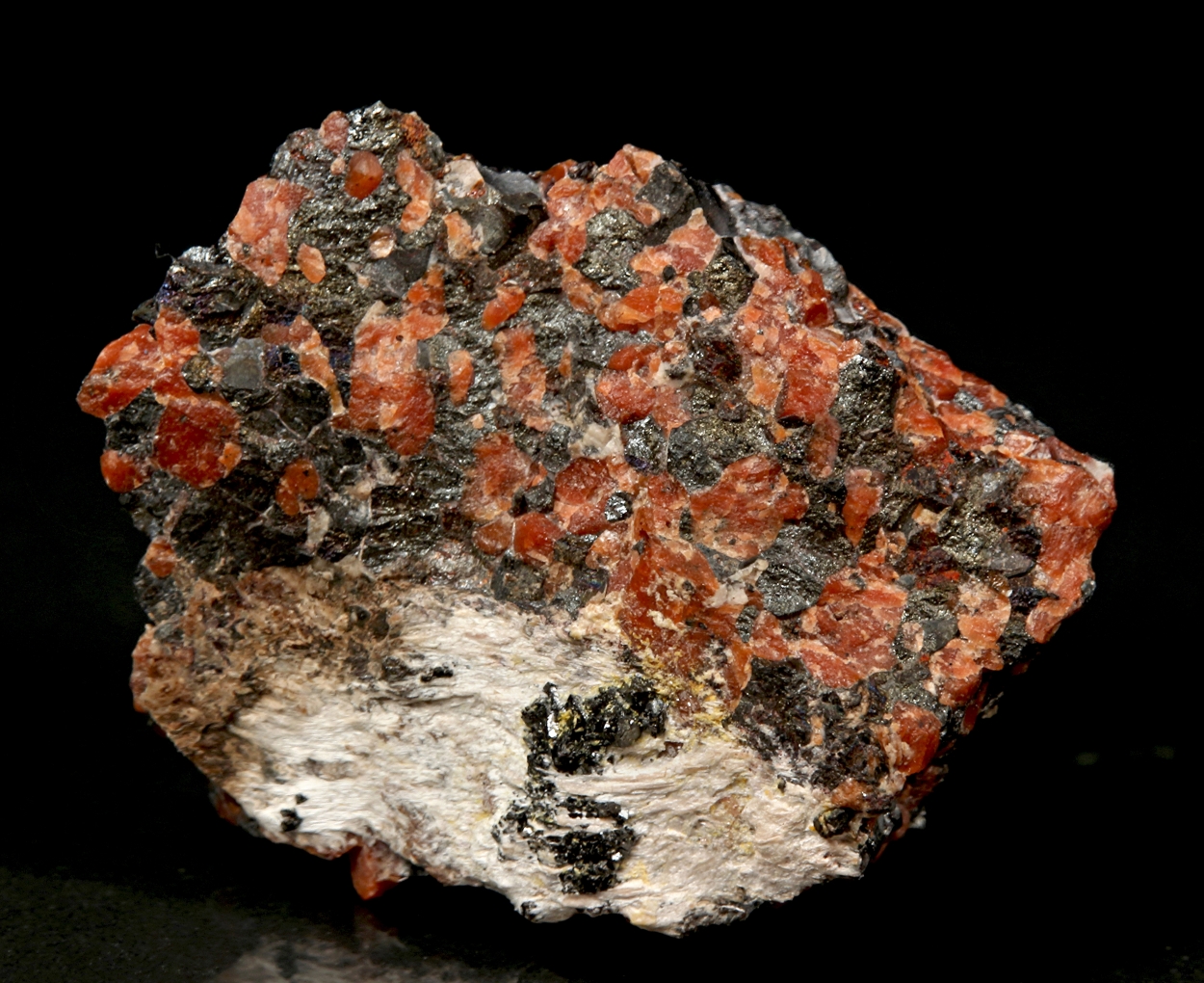 Hetaerolite & Sussexite