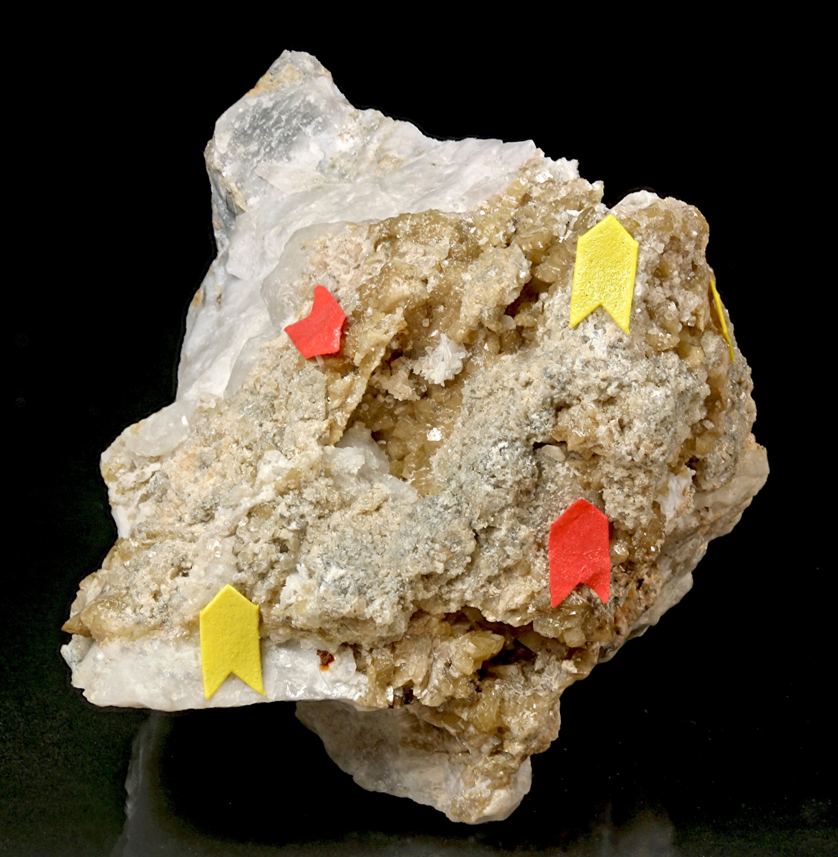 Horváthite-(Y) Siderite & Sabinaite