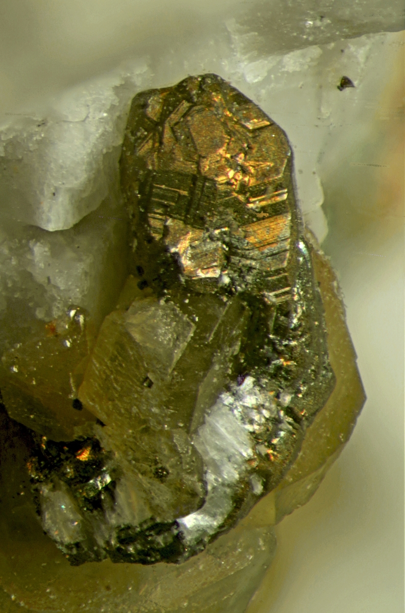 Chalcopyrite & Gmelinite-Na