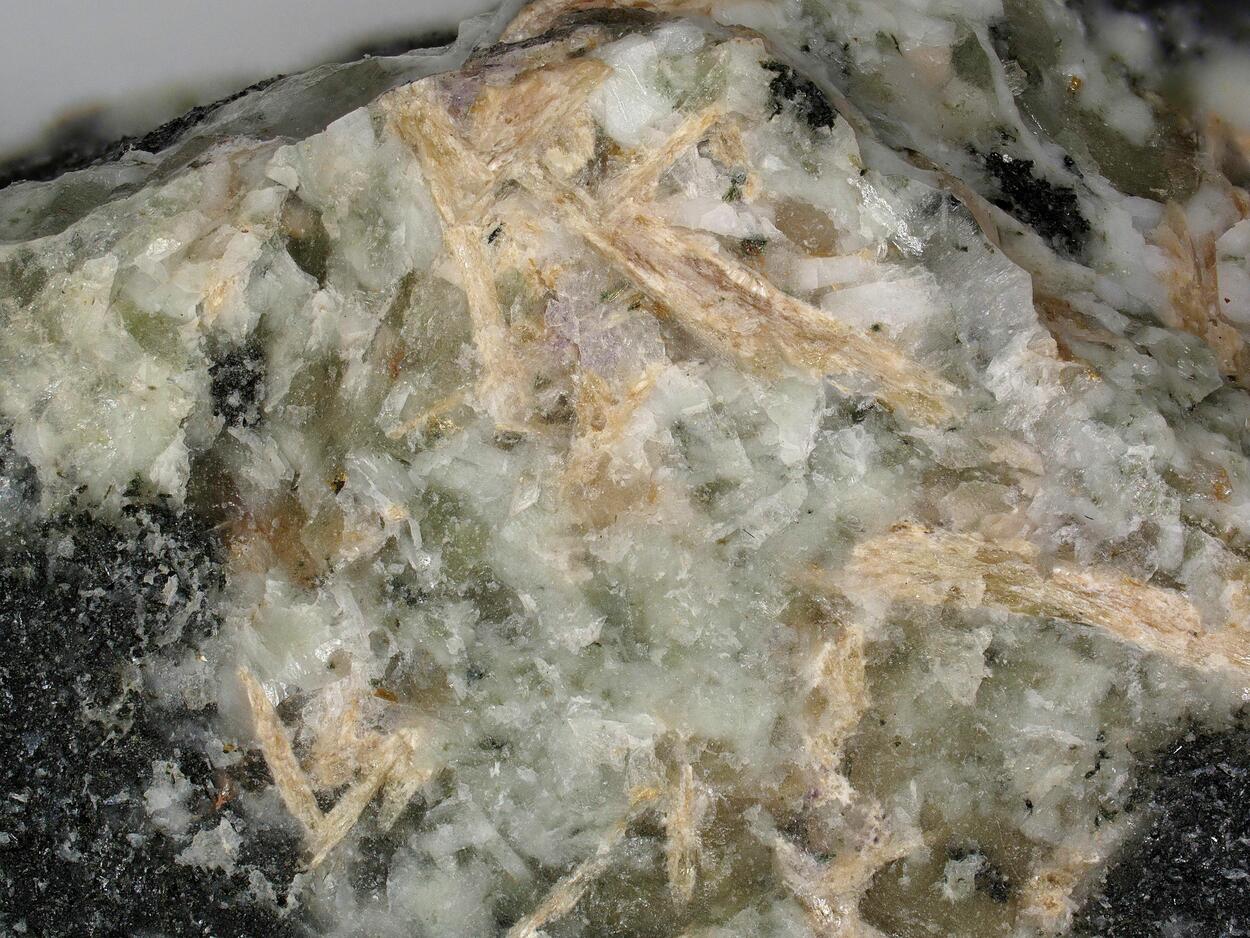 Hainite-(Y)