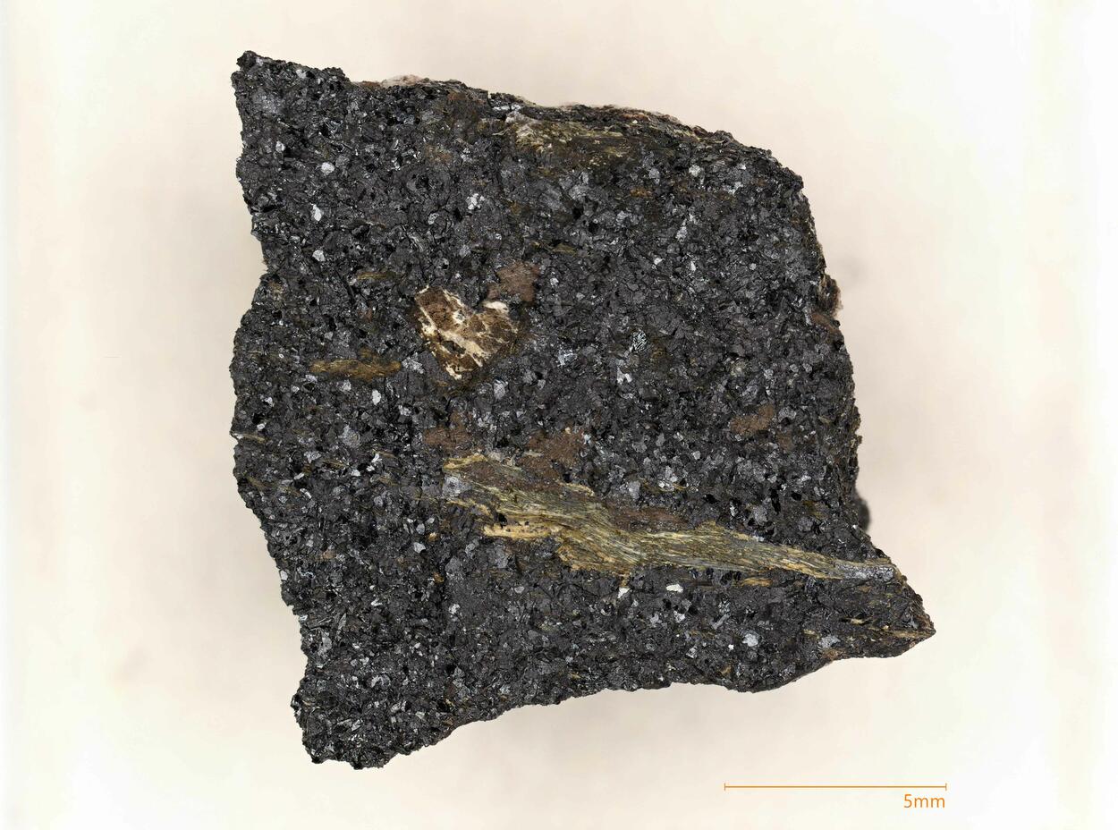 Lawsonbauerite