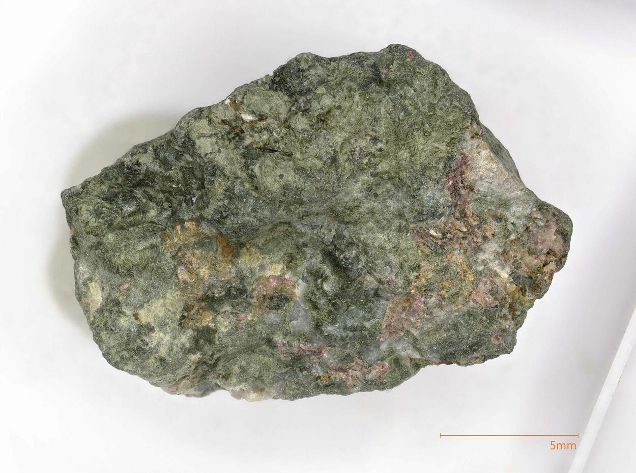 Nabalamprophyllite