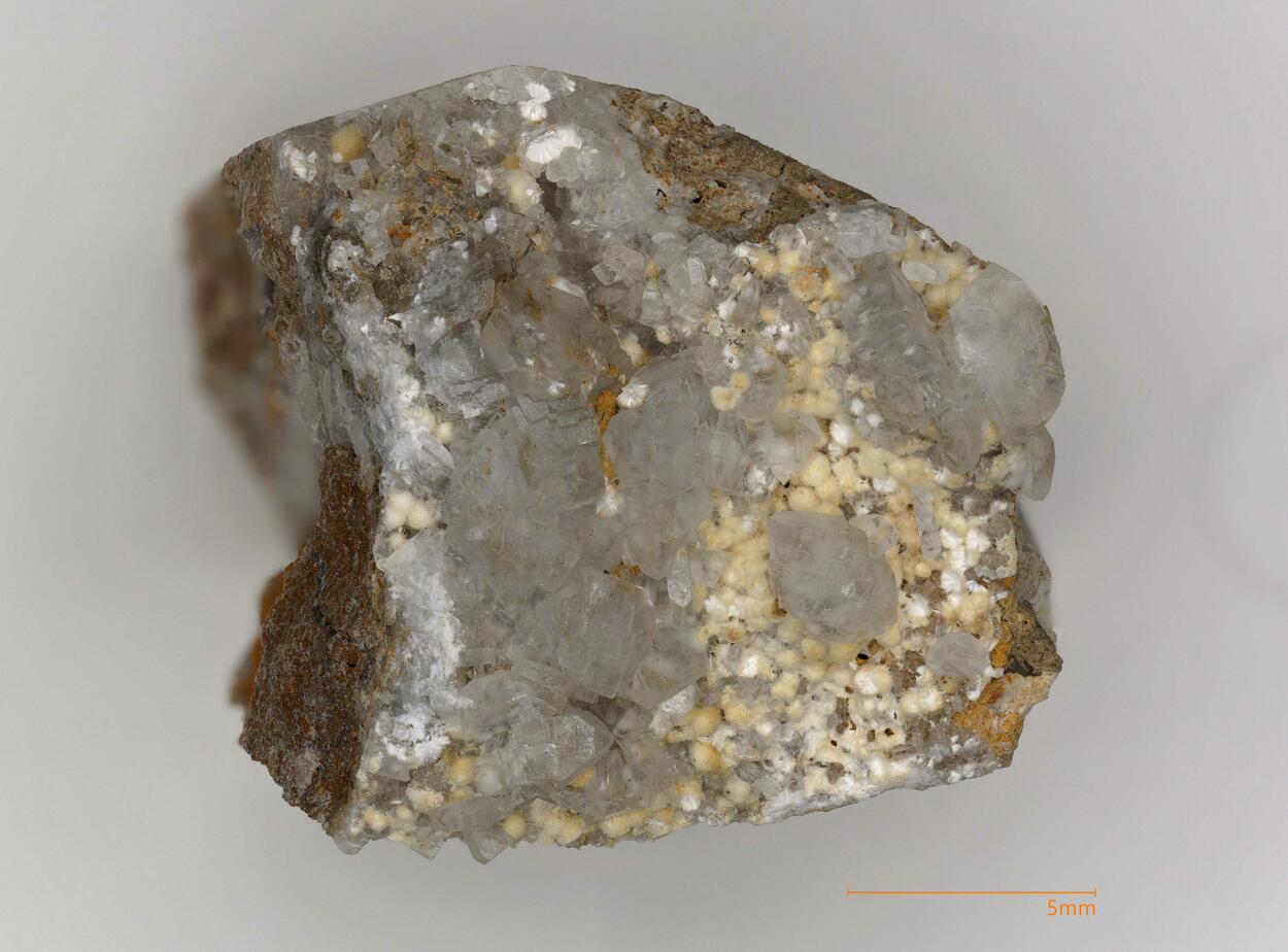 Strontiodresserite