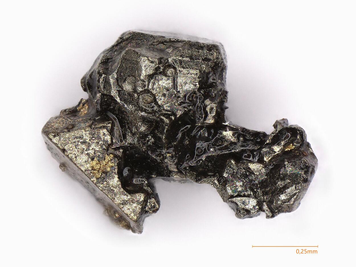Arsenopalladinite & Palladian Gold