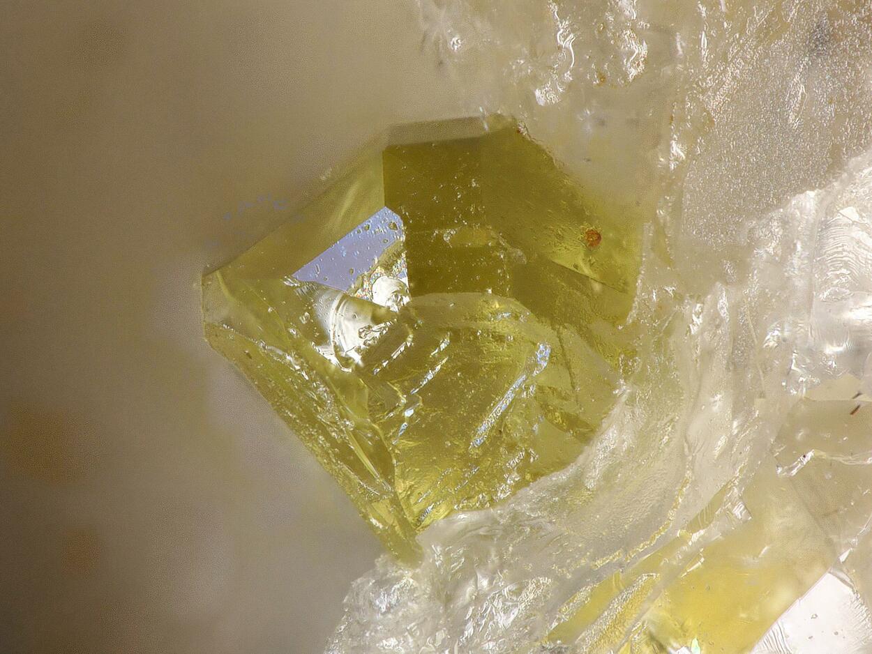 Vicanite-(Ce)