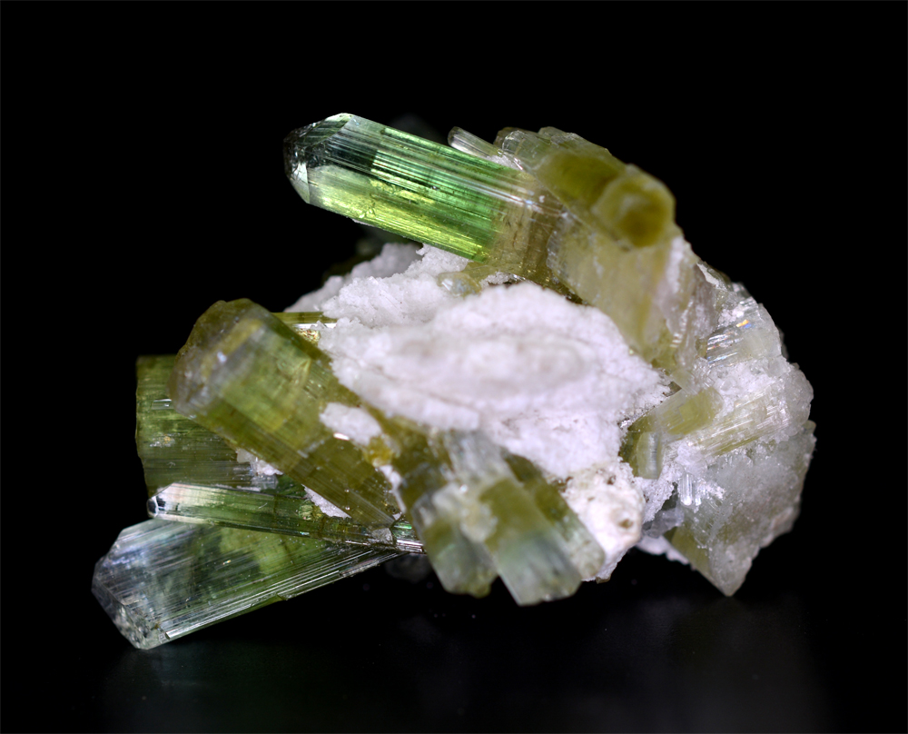 Elbaite With Cleavelandite