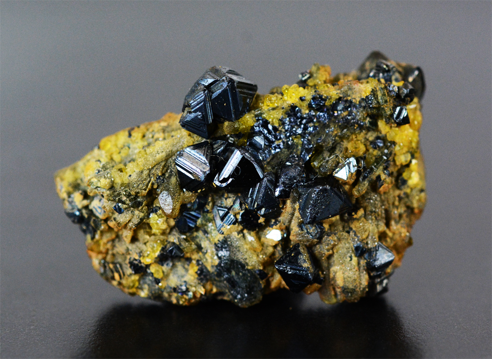 Magnetite With Epidote