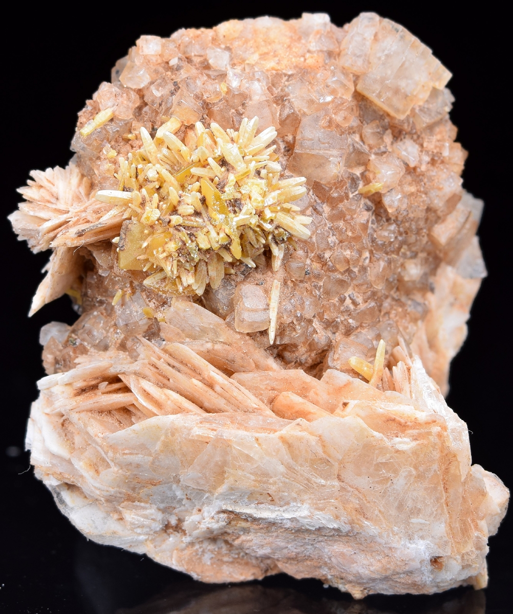 Wulfenite & Mimetite On Fluorite & Baryte