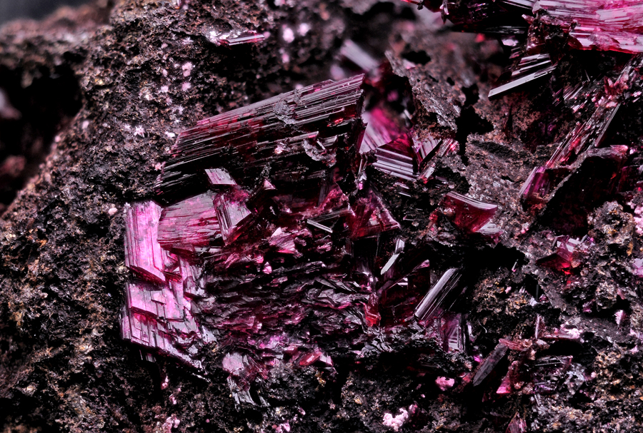 Erythrite