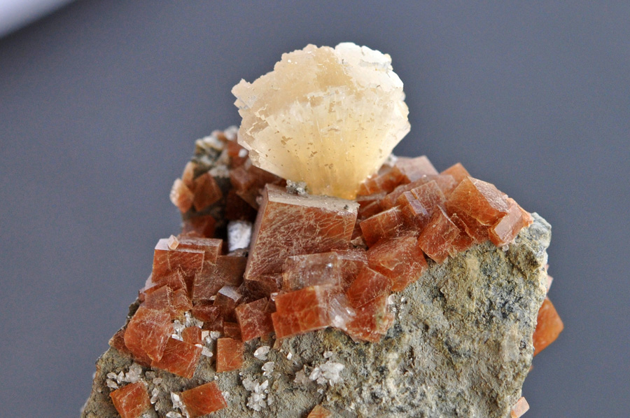 Chabazite-Ca & Stellerite