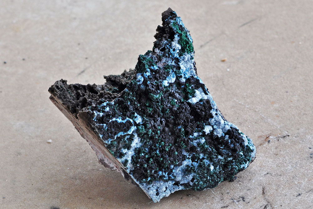 Plancheite Brochantite & Malachite