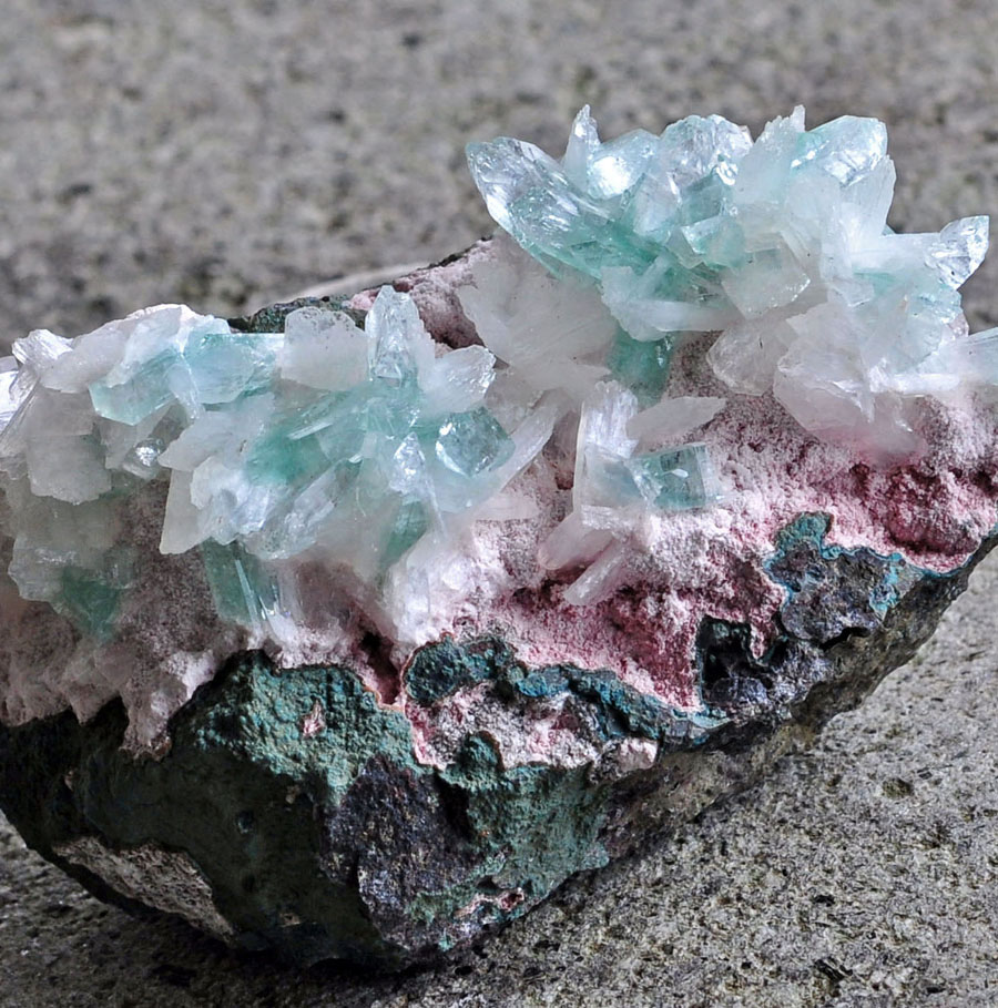 Apophyllite & Stilbite On Mordenite