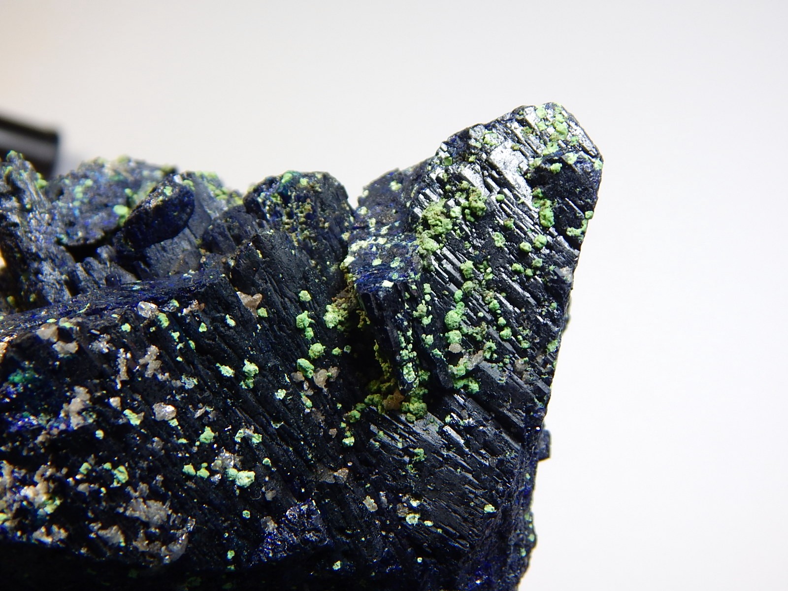 Arsentsumebite Azurite & Cerussite