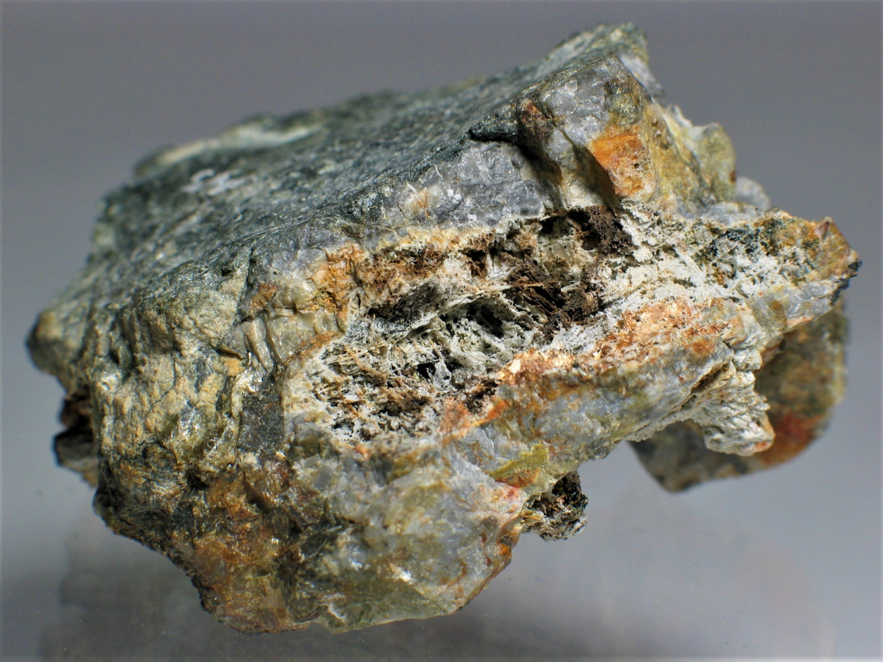 Beraunite Cacoxenite Mitridatite & Uranocircite