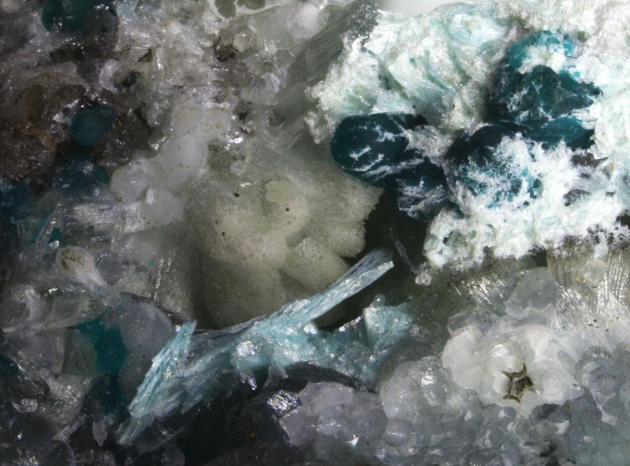 Aurichalcite Rosasite & Hemimorphite