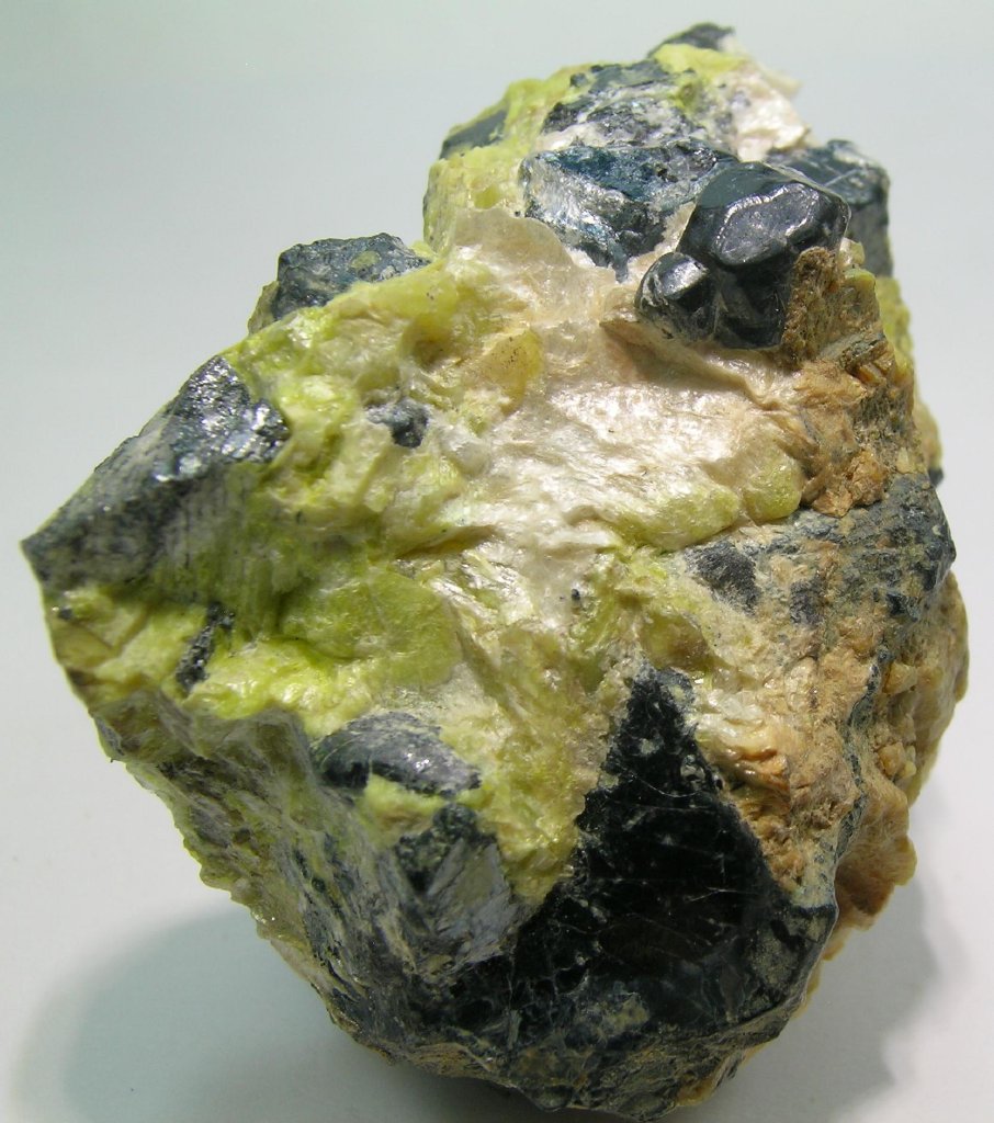 Martite Hydrotalcite & Lizardite