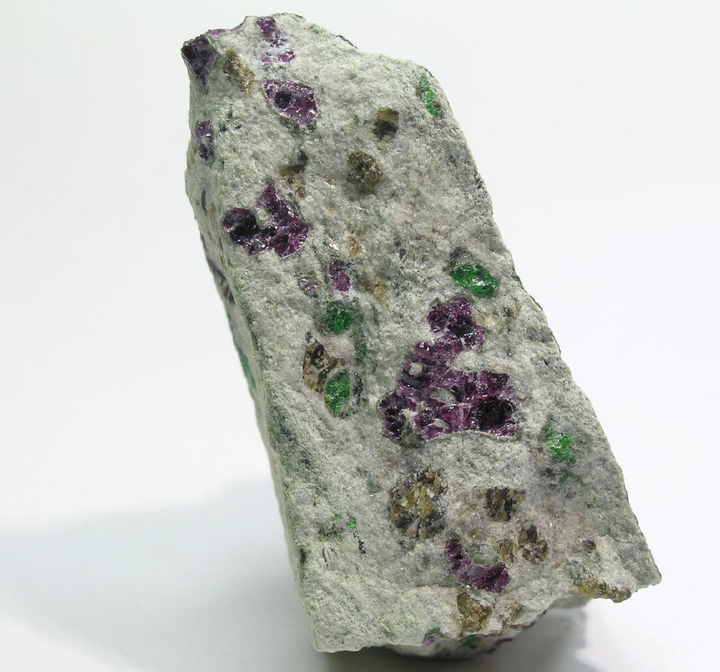 Pyrope Chromian Diopside & Omphacite